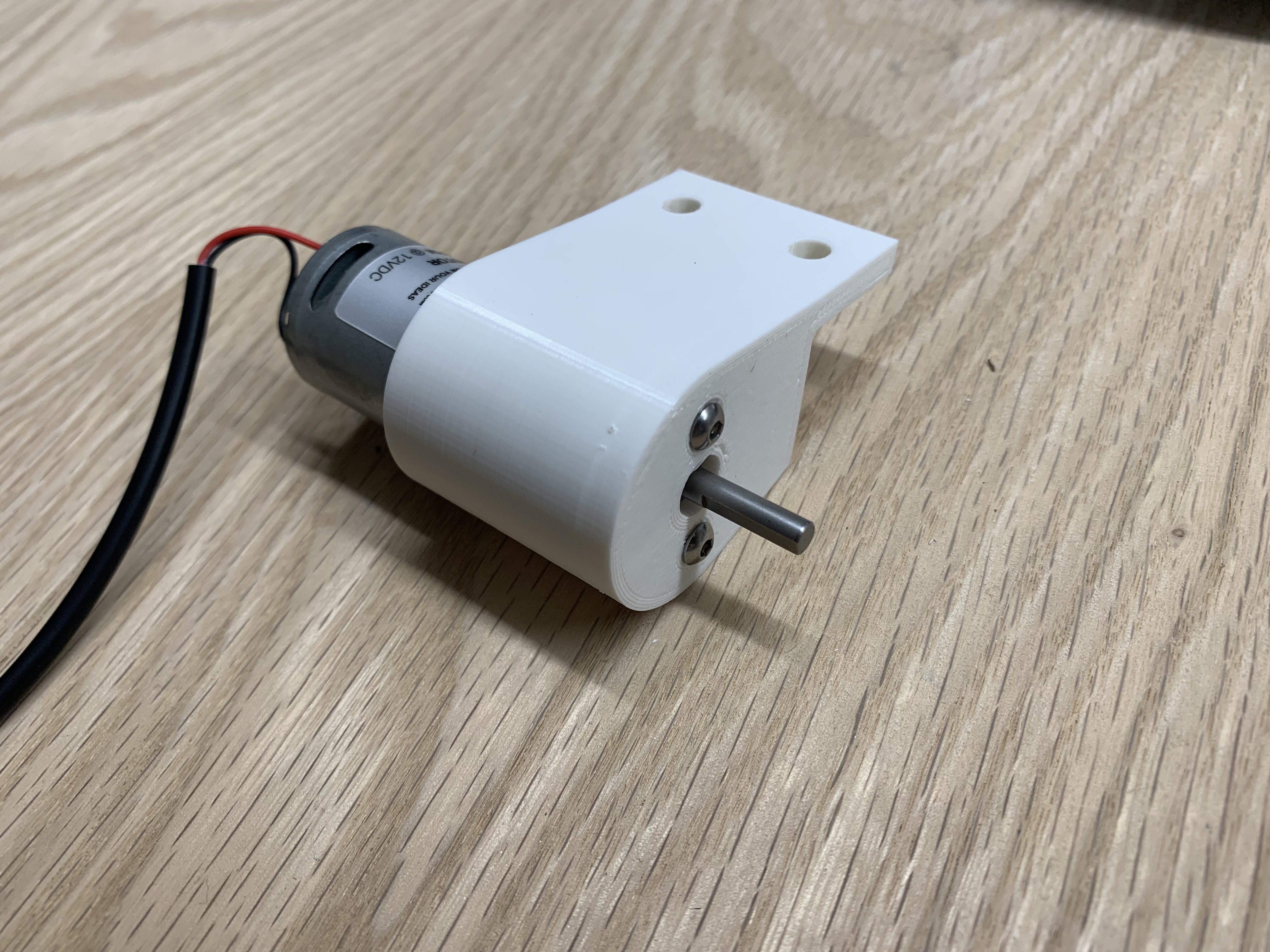 motor in motor bracket